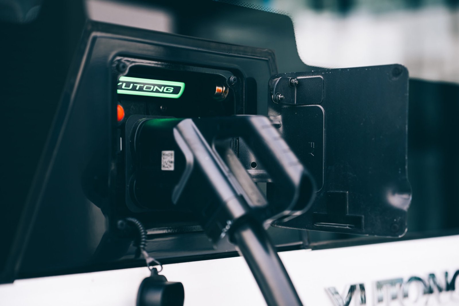 YES-EU battery services technical battery connection detail
